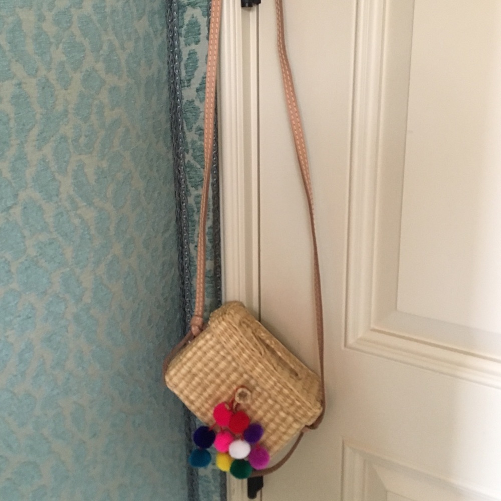 Brand new Nanacay straw bag with leather strap